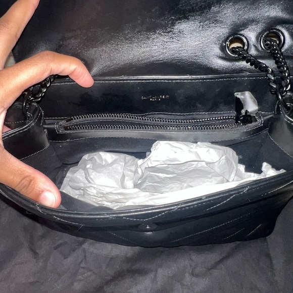 Saint Laurent - Picture 4 of 5